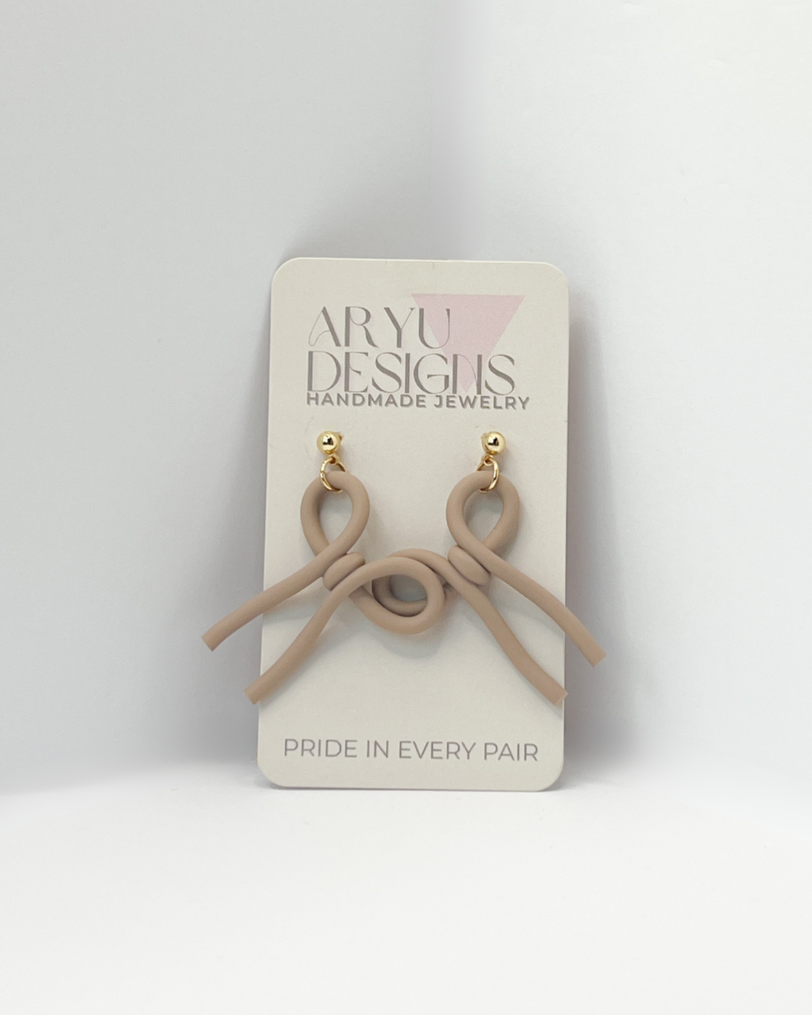 Bow’d Up Dangles - Oat