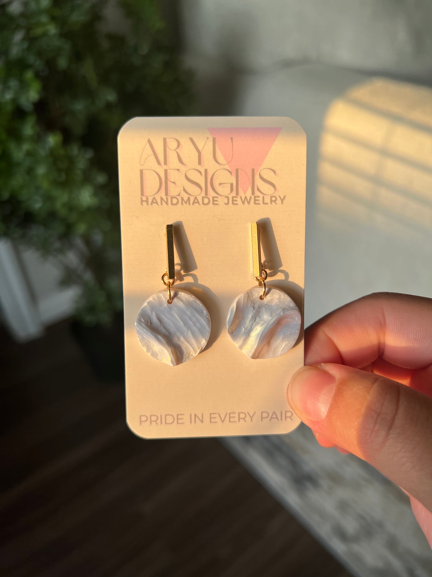 Silky Circle Drops - Pearl