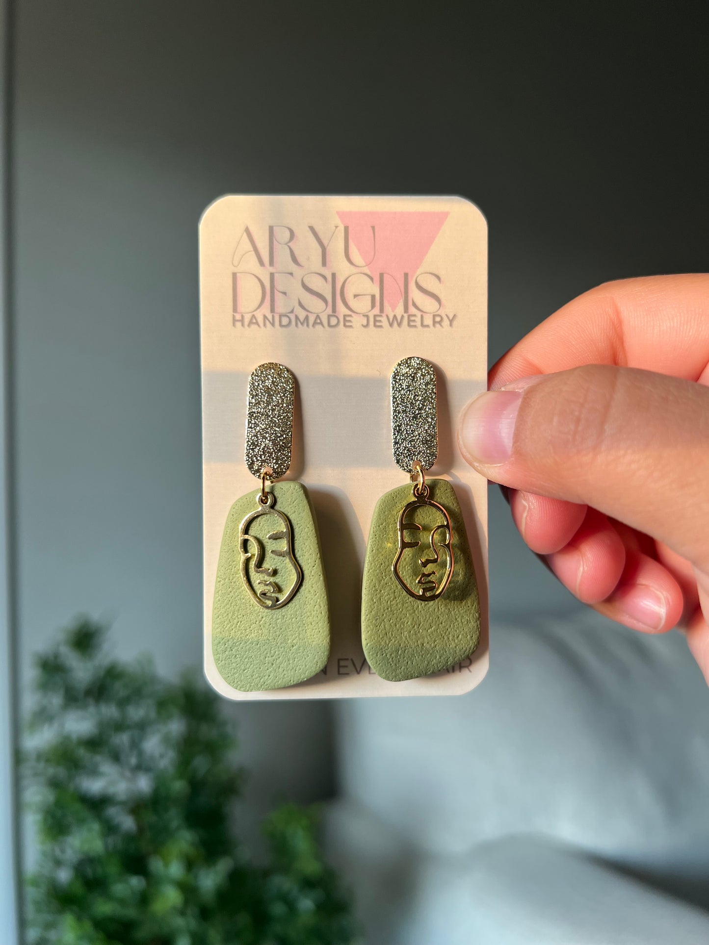 Face Outline Abstract Dangles - Sprout