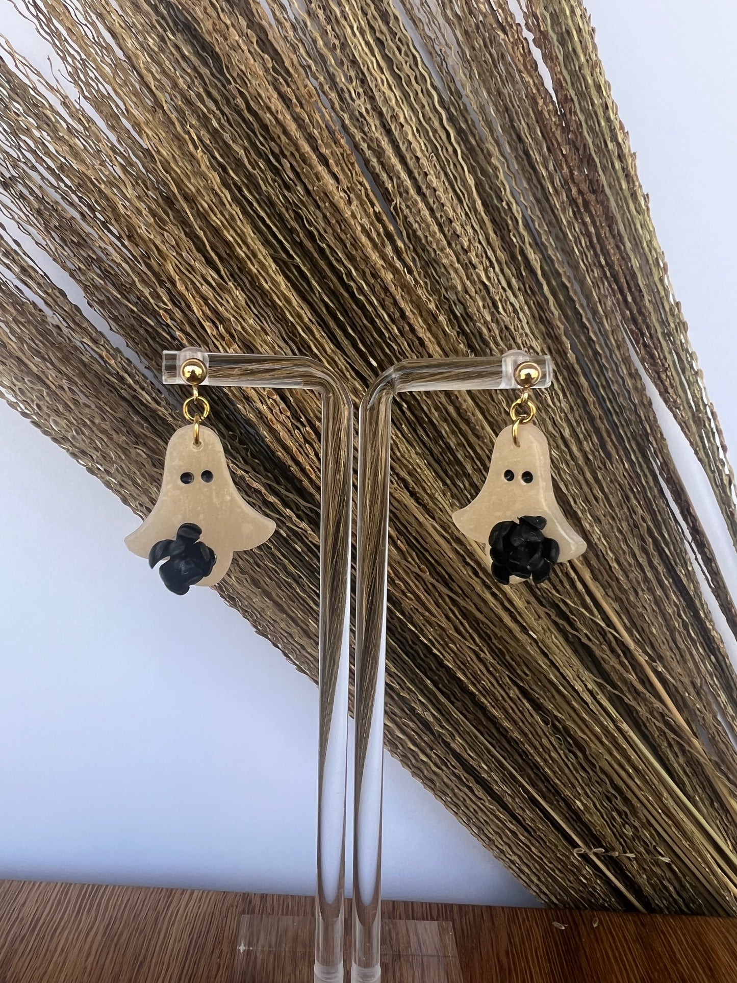 Flower Ghost Dangles - Glossy Noir