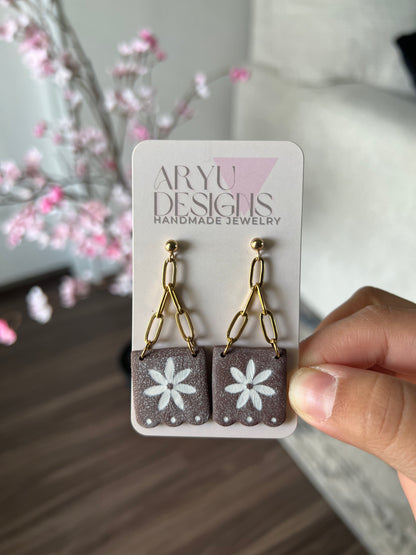 Papel Picado Gold Chain Dangles - Espresso